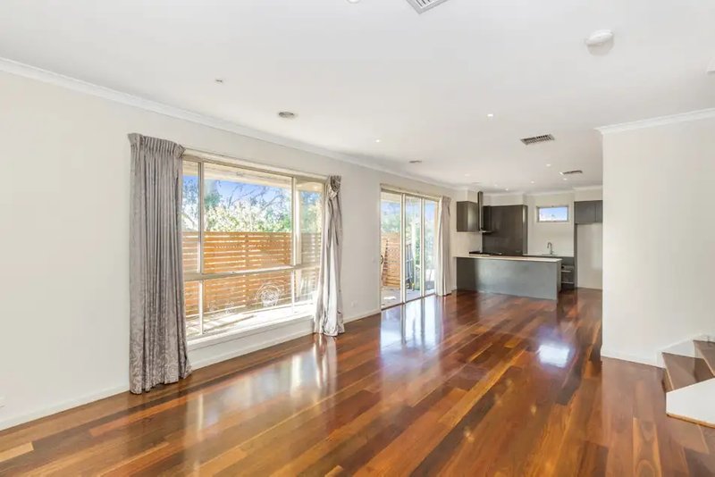 Photo - 21/12 Irvine Street, Mitcham VIC 3132 - Image 3