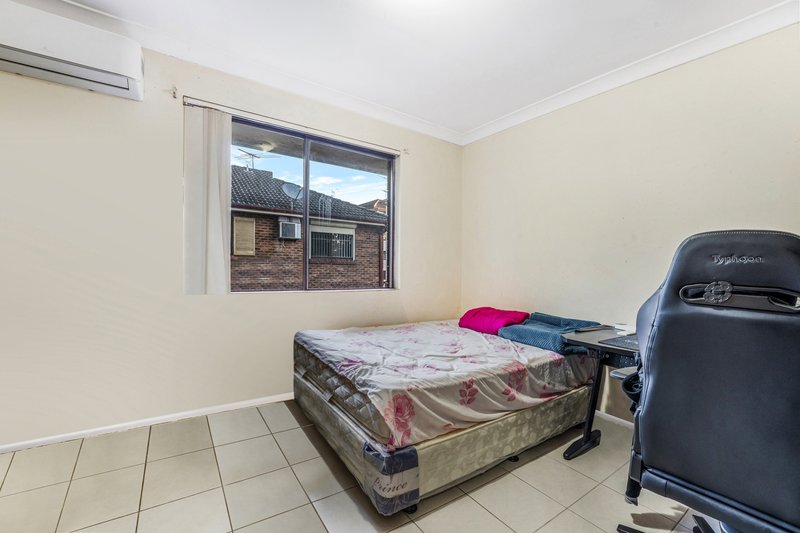 Photo - 2/112 Longfield Street, Cabramatta NSW 2166 - Image 5