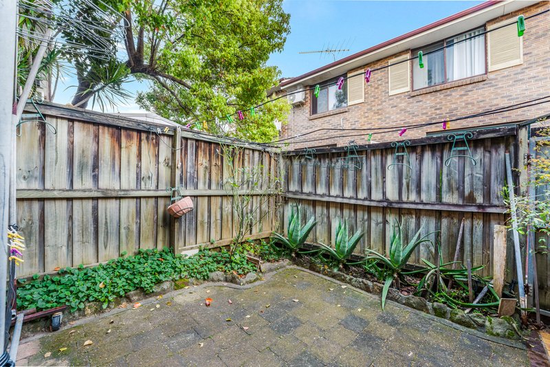 Photo - 2/112 Longfield Street, Cabramatta NSW 2166 - Image 8