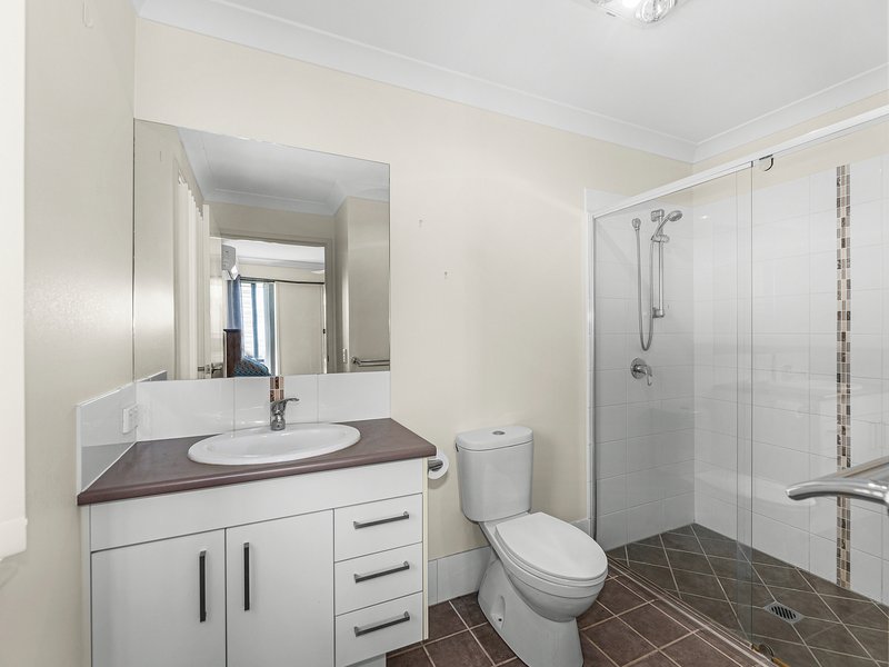 Photo - 21/12 Walnut Crescent, Lowood QLD 4311 - Image 7