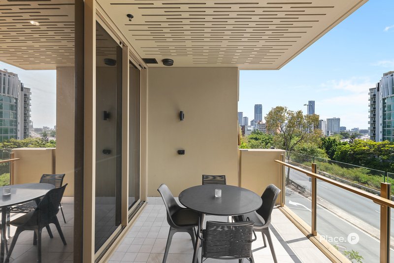 Photo - 211/25 Shafston Avenue, Kangaroo Point QLD 4169 - Image 8