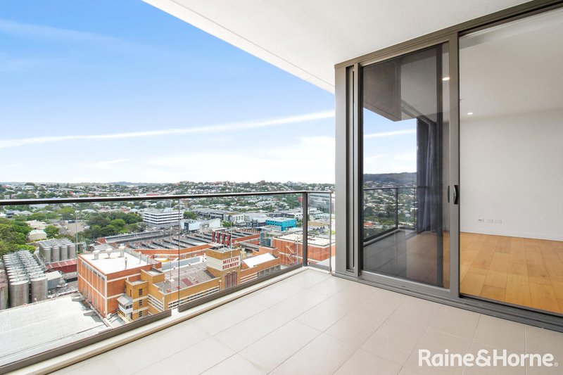 Photo - 2112/55 Railway Terrace, Milton QLD 4064 - Image 1
