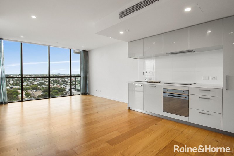 Photo - 2112/55 Railway Terrace, Milton QLD 4064 - Image 2