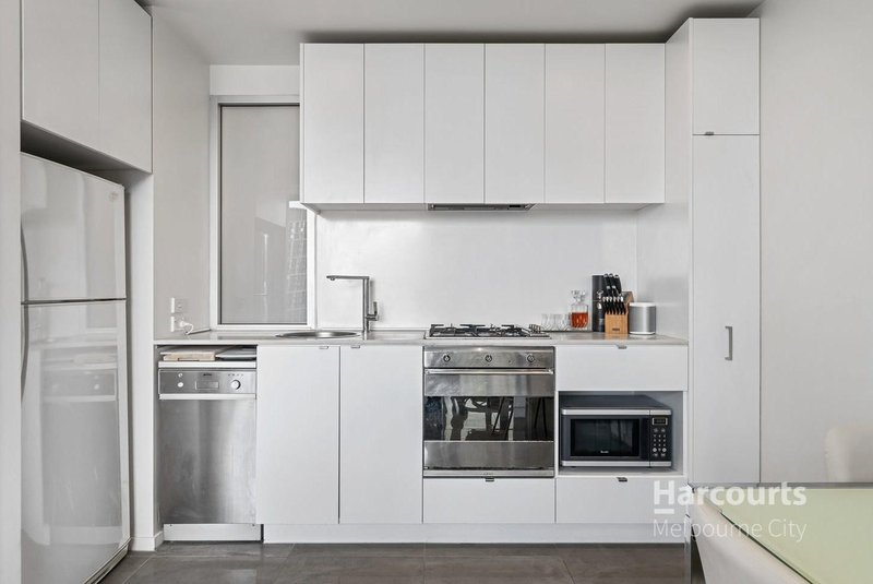 Photo - 2112/620 Collins Street, Melbourne VIC 3000 - Image 2