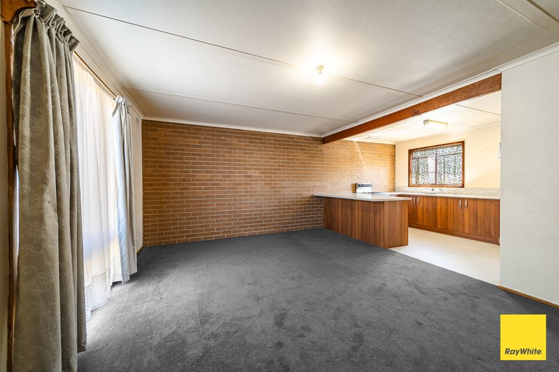 Photo - 2/113 Bobs Street, White Hills VIC 3550 - Image 2