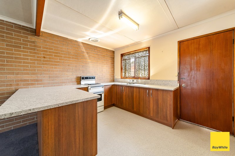 Photo - 2/113 Bobs Street, White Hills VIC 3550 - Image 3