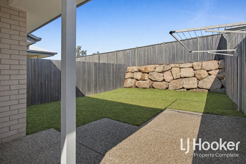 Photo - 2/113 Darnell Street, Yarrabilba QLD 4207 - Image 1