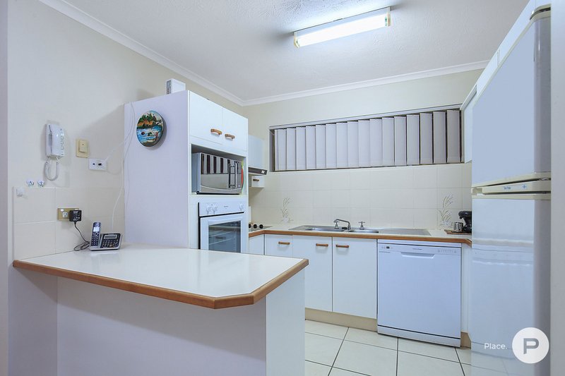 Photo - 2/113 John Street, Redcliffe QLD 4020 - Image 5