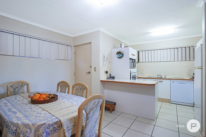 Photo - 2/113 John Street, Redcliffe QLD 4020 - Image 6