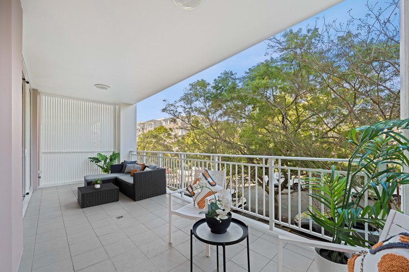 Photo - 211/3 Palm Avenue, Breakfast Point NSW 2137 - Image 12
