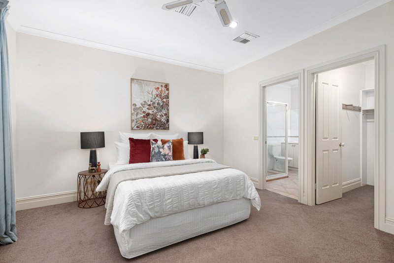 Photo - 2/113 Park Road, Cheltenham VIC 3192 - Image 6