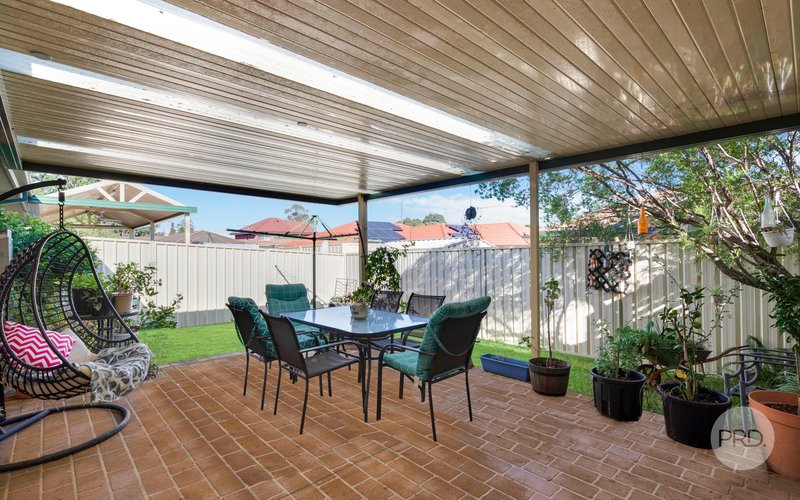 Photo - 2/113 The Lakes Drive, Glenmore Park NSW 2745 - Image 9