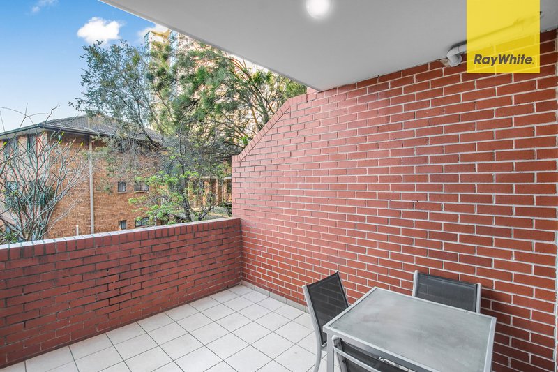 Photo - 211/354 Church Street, Parramatta NSW 2150 - Image 6