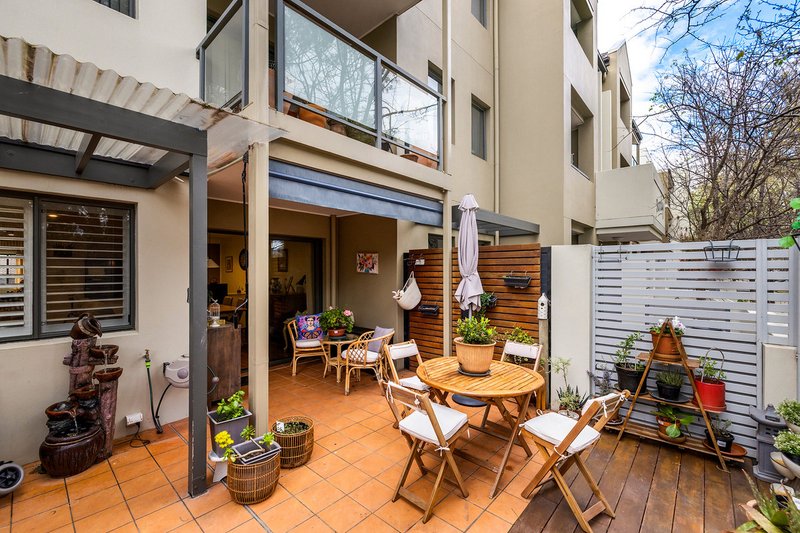 Photo - 2/114 Athllon Drive, Greenway ACT 2900 - Image 8