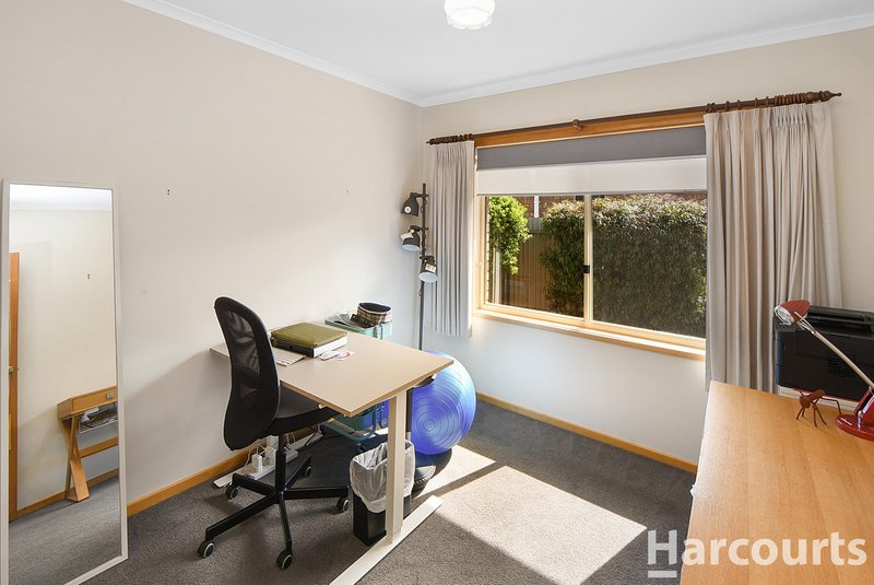 Photo - 2/114 Barnes Boulevard, Horsham VIC 3400 - Image 9