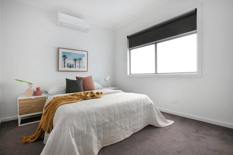 Photo - 2/114 Crookston Road, Reservoir VIC 3073 - Image 6