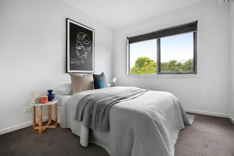 Photo - 2/114 Crookston Road, Reservoir VIC 3073 - Image 8