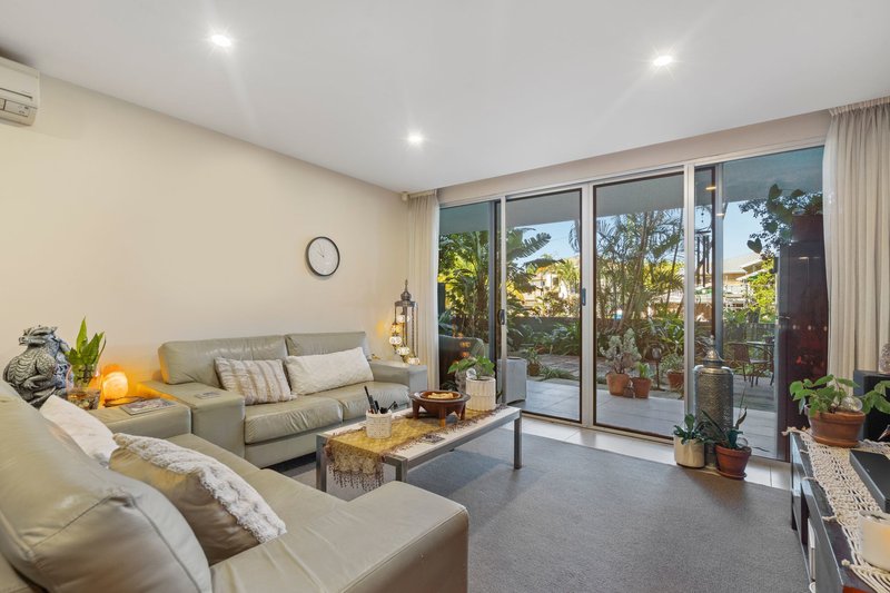 Photo - 2114/2 Activa Way, Hope Island QLD 4212 - Image 9