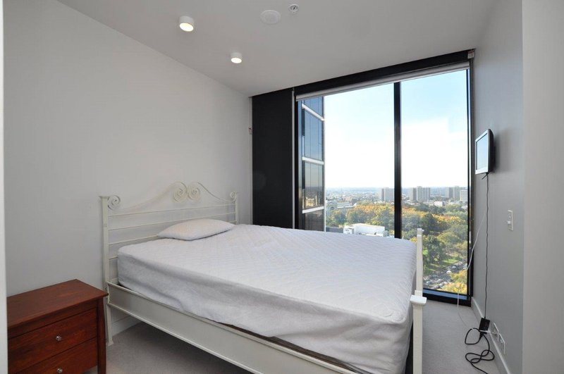 Photo - 2114/33 Mackenzie Street, Melbourne VIC 3000 - Image 4