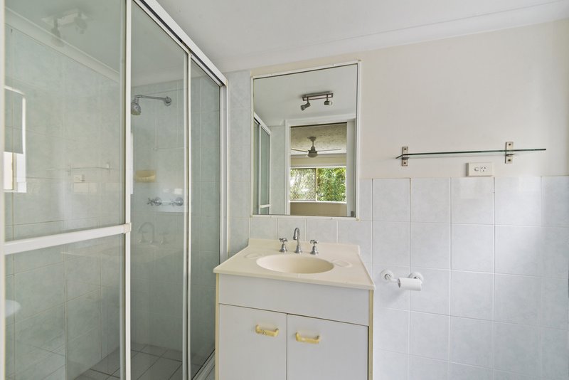 Photo - 2/115 Meemar Street, Chermside QLD 4032 - Image 7