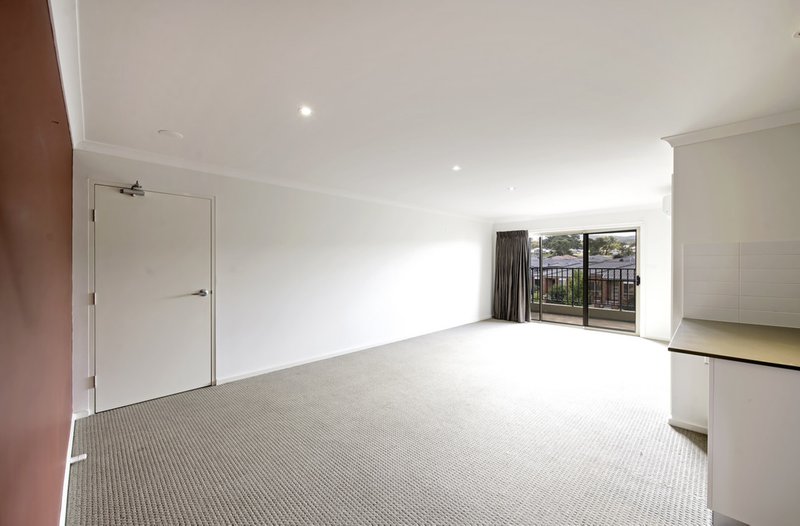 Photo - 21/16 David Miller Crescent, Casey ACT 2913 - Image 4