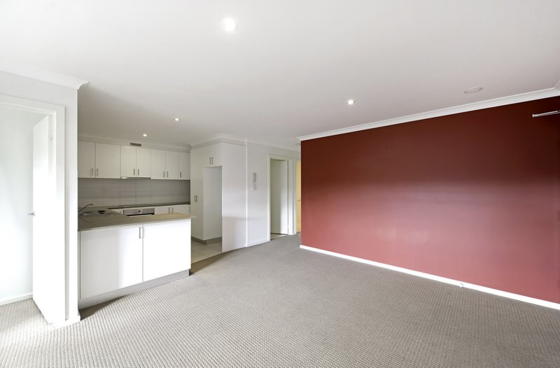 Photo - 21/16 David Miller Crescent, Casey ACT 2913 - Image 5