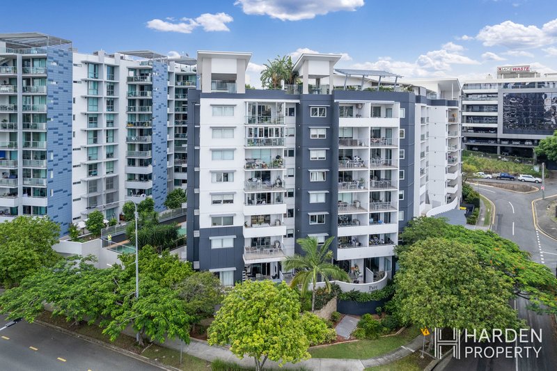 Photo - 211/6 Exford Street, Brisbane City QLD 4000 - Image 2