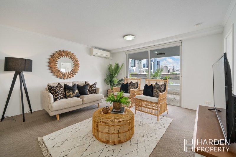 Photo - 211/6 Exford Street, Brisbane City QLD 4000 - Image 3