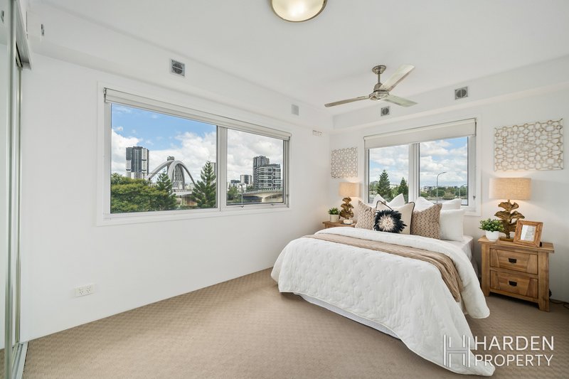 Photo - 211/6 Exford Street, Brisbane City QLD 4000 - Image 7