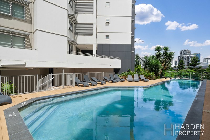 Photo - 211/6 Exford Street, Brisbane City QLD 4000 - Image 12