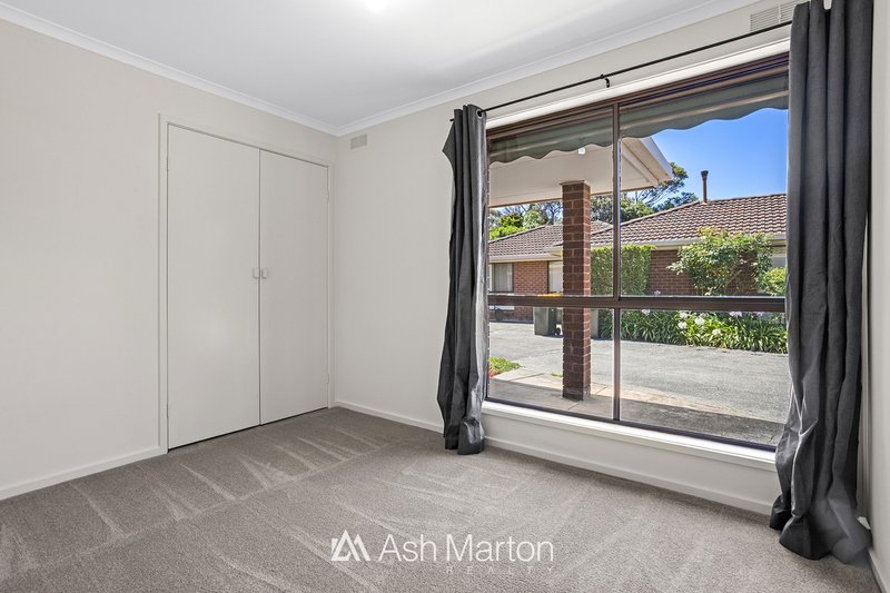 Photo - 2/117-119 Lindrum Road, Frankston VIC 3199 - Image 2