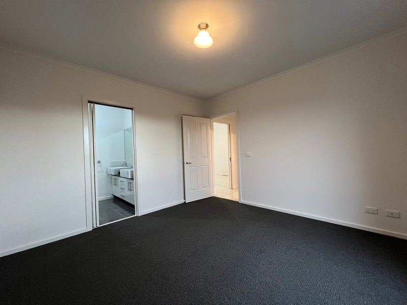 Photo - 2/117 Buckley Street, Noble Park VIC 3174 - Image 18