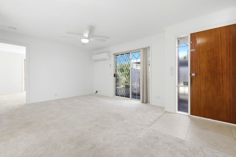 Photo - 21/17 Pilmer Street, Bacchus Marsh VIC 3340 - Image 2