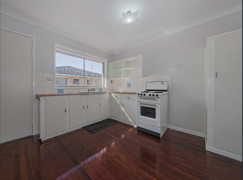 Photo - 2/117 Rawlins Street, Kangaroo Point QLD 4169 - Image 3