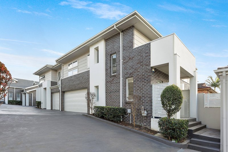 Photo - 2/117 Stoddart Street, Roselands NSW 2196 - Image 1