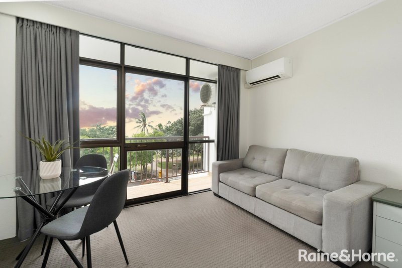 Photo - 211/75 The Strand , North Ward QLD 4810 - Image 4