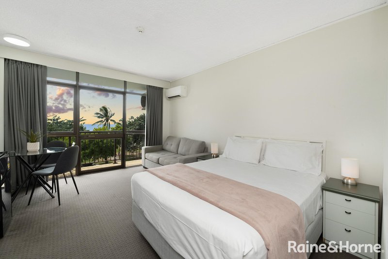 Photo - 211/75 The Strand , North Ward QLD 4810 - Image 6