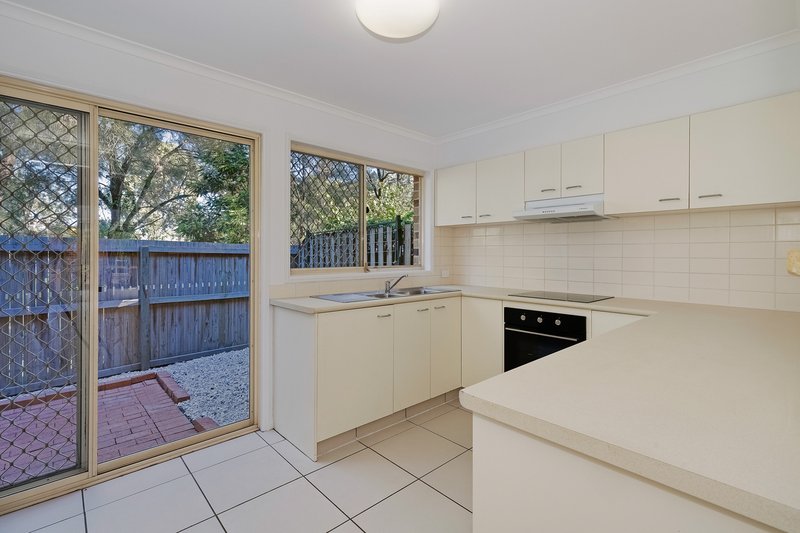 Photo - 21/18 Bottlewood Court, Burleigh Waters QLD 4220 - Image 7