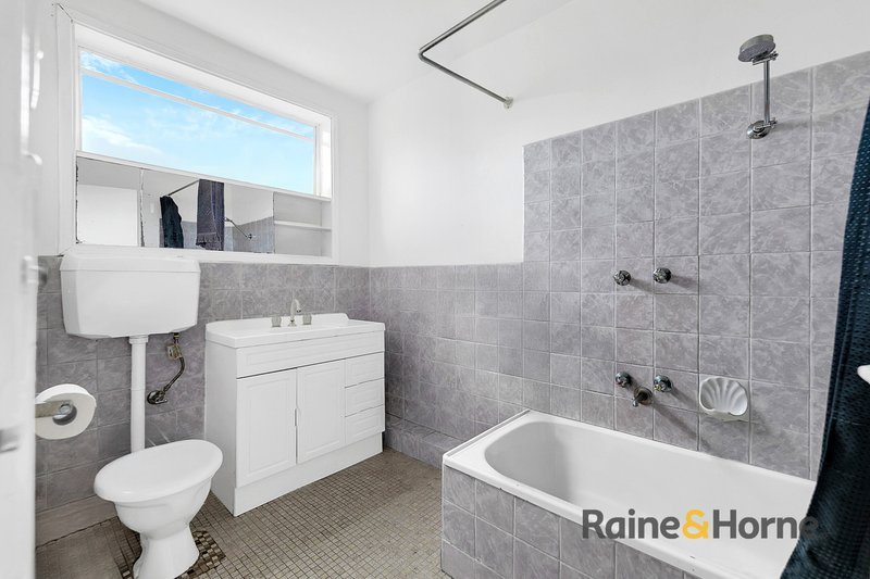 Photo - 2/118 Cuthbert Street, Broadmeadows VIC 3047 - Image 5