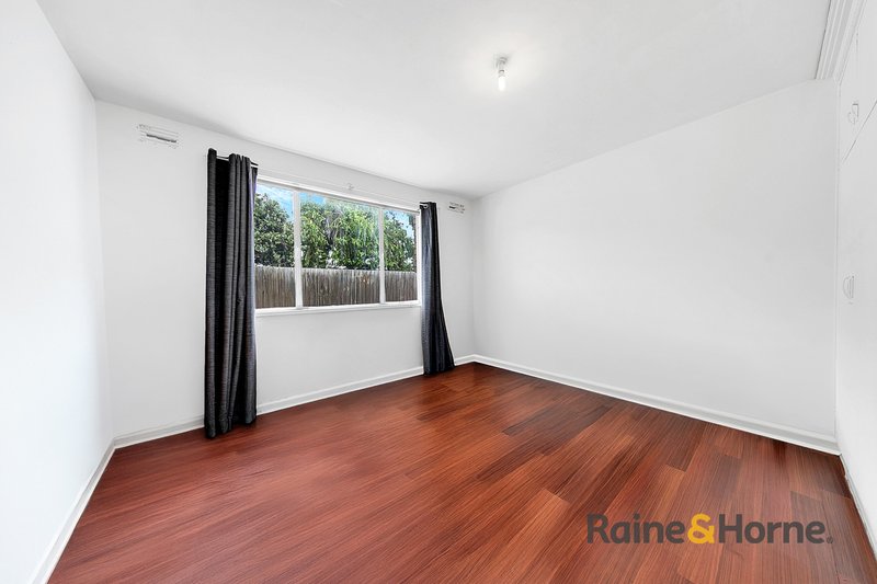 Photo - 2/118 Cuthbert Street, Broadmeadows VIC 3047 - Image 7