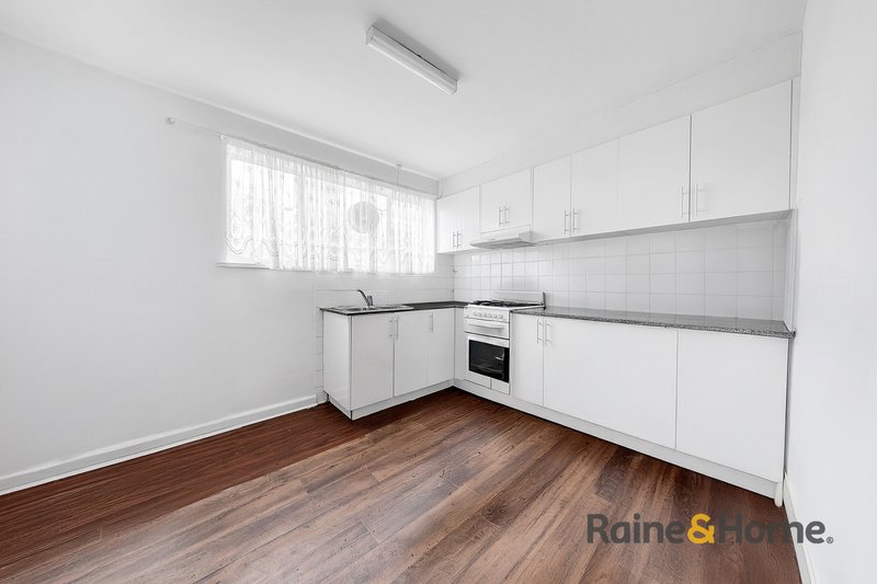 Photo - 2/118 Cuthbert Street, Broadmeadows VIC 3047 - Image 8
