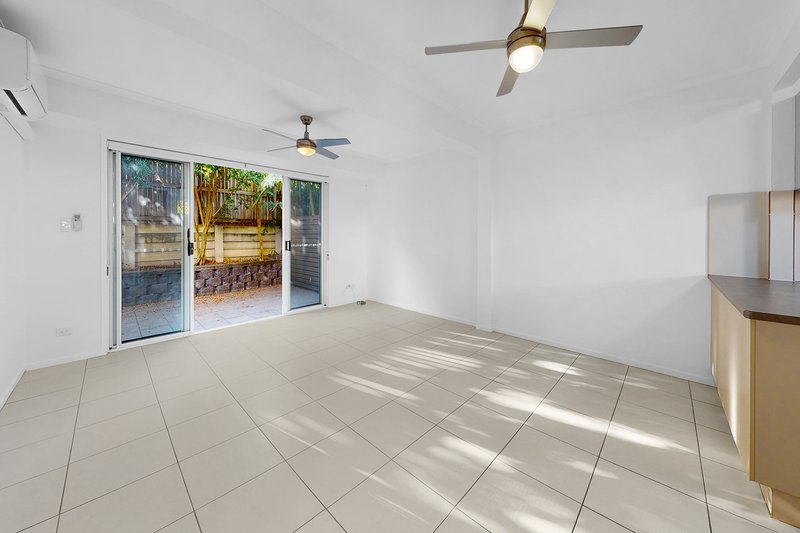 Photo - 21/18 Elwell Street, Morningside QLD 4170 - Image 3