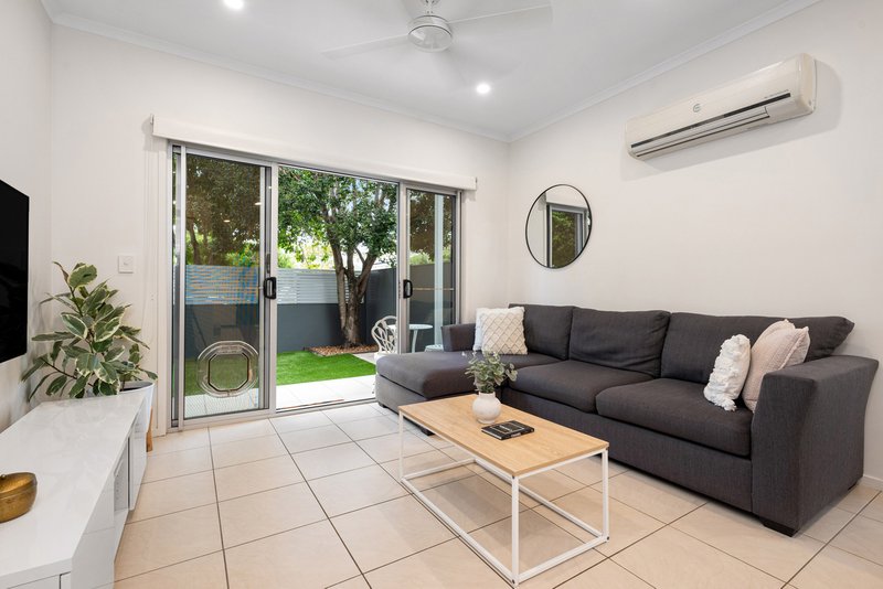 Photo - 2/119 Baringa Street, Morningside QLD 4170 - Image 5