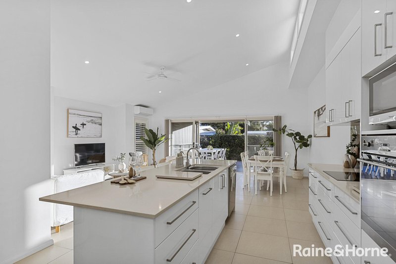Photo - 2/119 Bateau Bay Road, Bateau Bay NSW 2261 - Image 3