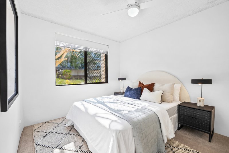 Photo - 2/119 Oaks Avenue, Dee Why NSW 2099 - Image 3