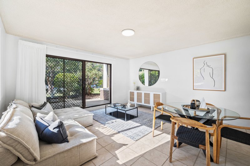 Photo - 2/119 Oaks Avenue, Dee Why NSW 2099 - Image 5