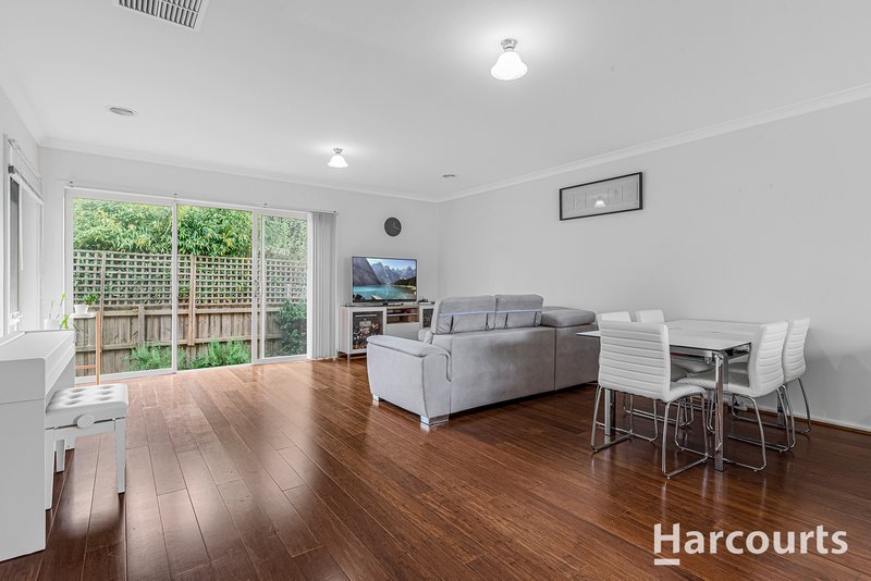 Photo - 2/119 Rooks Road, Nunawading VIC 3131 - Image 2