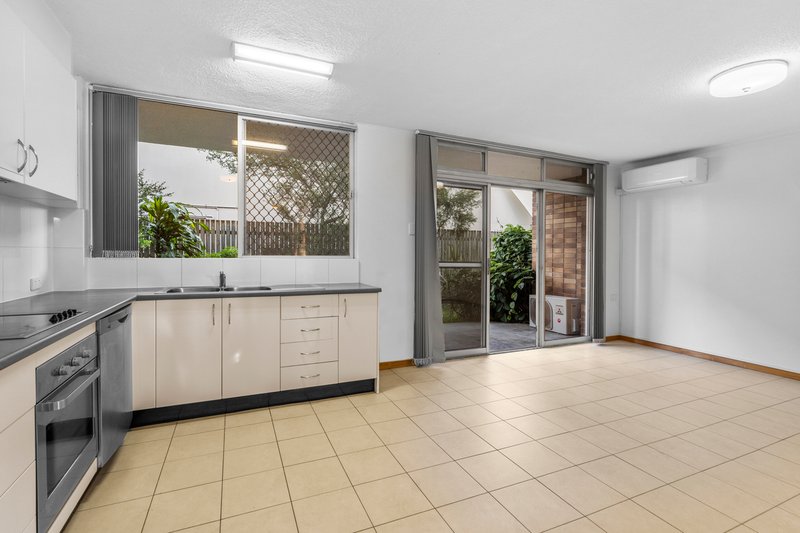 Photo - 2/119 Ryan Street, West End QLD 4101 - Image 5