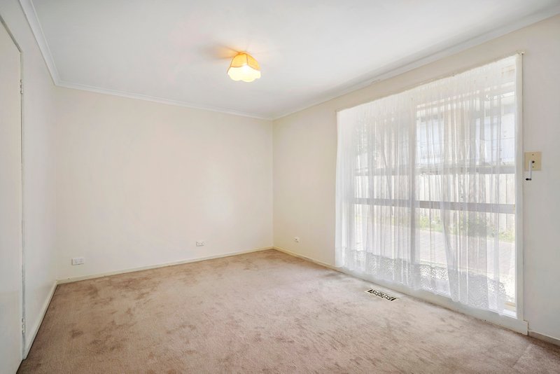 Photo - 2/1191 Heatherton Road, Noble Park VIC 3174 - Image 7