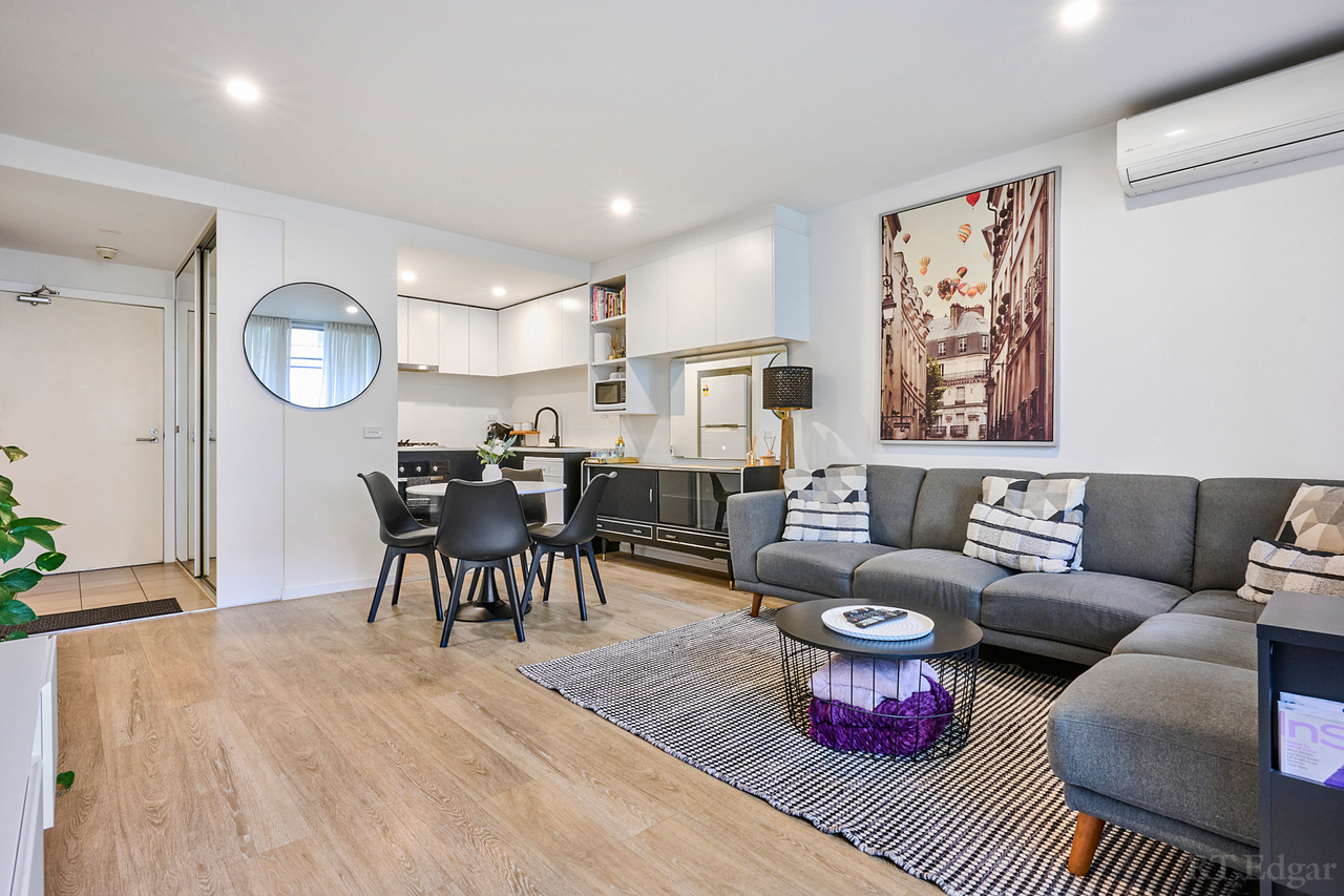 2-bedroom unit at 211 95 Ormond Road, Elwood VIC 3184, Port Phillip, Victoria